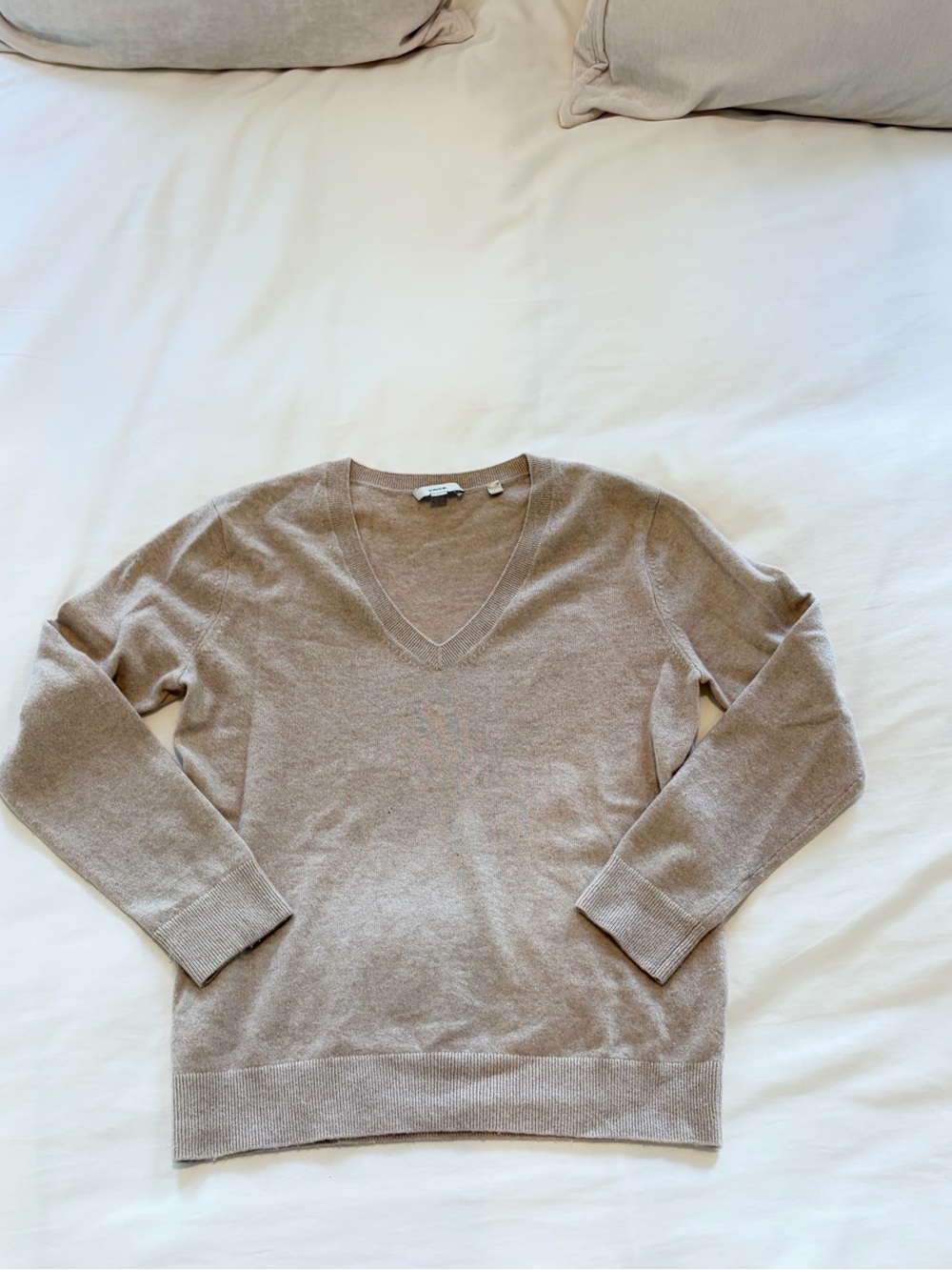 Vince 100% Cashmere V-Neck Sweater in Taupe